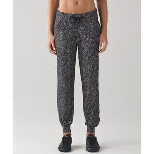Women's Lululemon Ready To Rulu Pant Running Luon Jacquard Black White Size 4